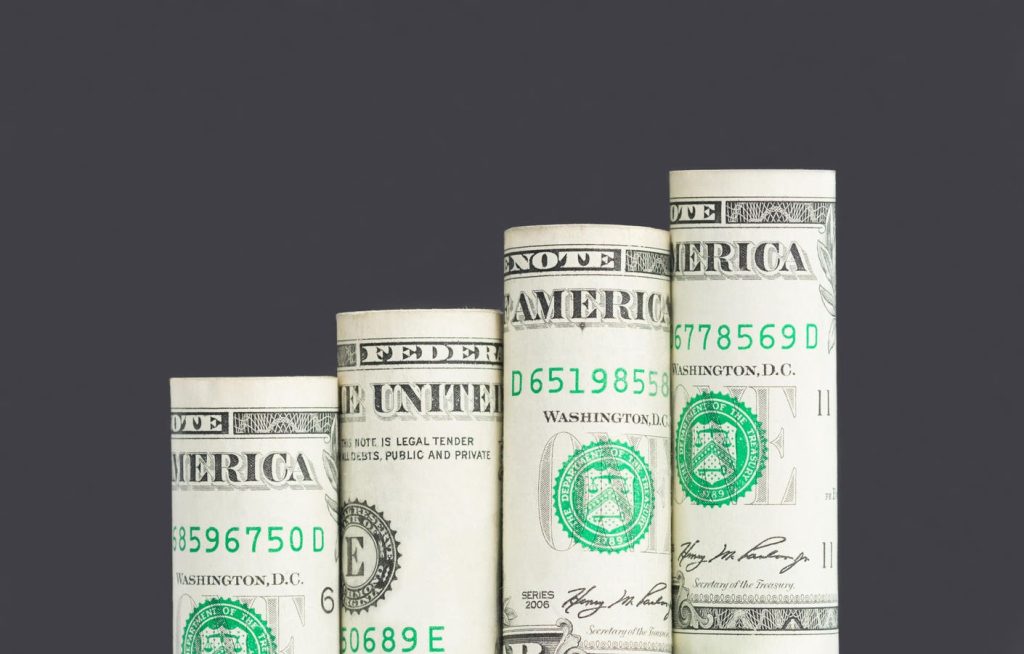 Stocks Fall Despite Better Earnings And GDP Growth